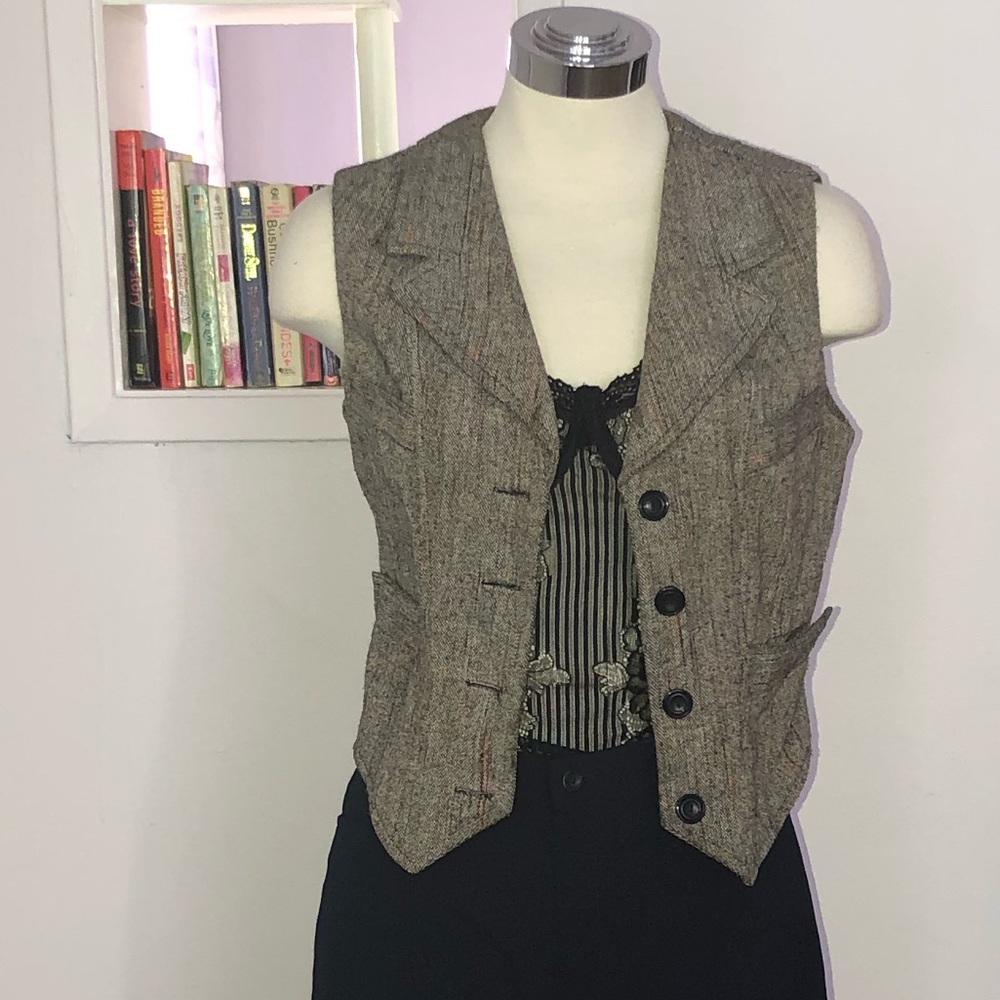 Vintage 80s vest 🌳